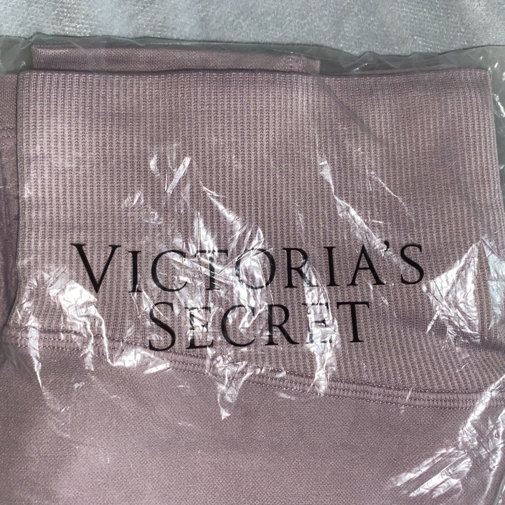 Victoria’s Secret PINK Seamless Legging